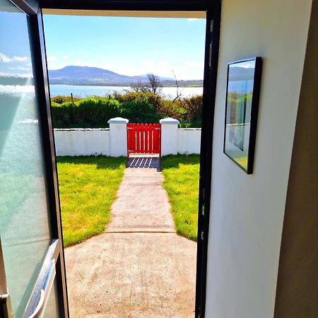 Shore Cottage - Cosy Comfort At The Sea Knights Town Buitenkant foto