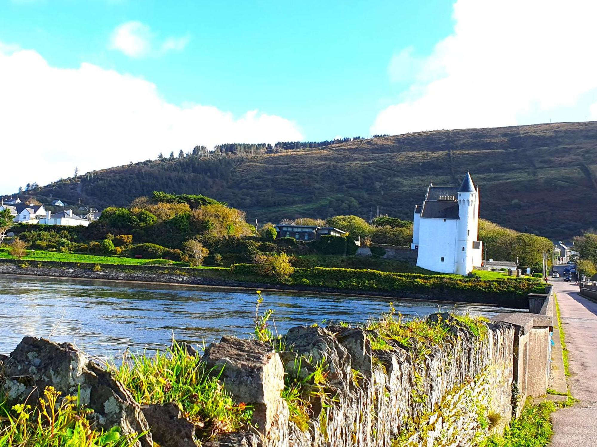 Shore Cottage - Cosy Comfort At The Sea Knights Town Buitenkant foto
